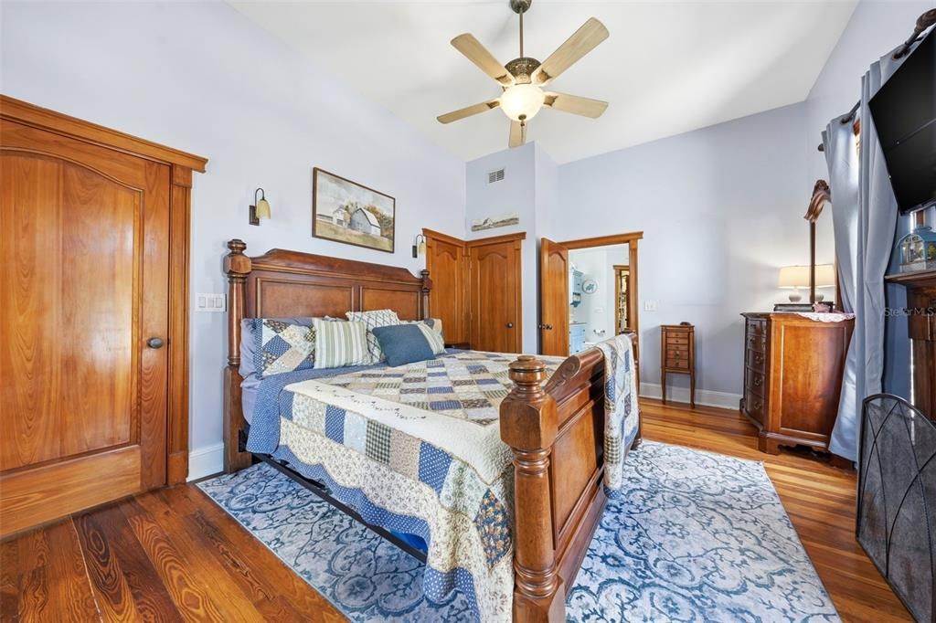 En Venta: $624,900 (4 camas, 3 baños, 2520 Pies cuadrados)