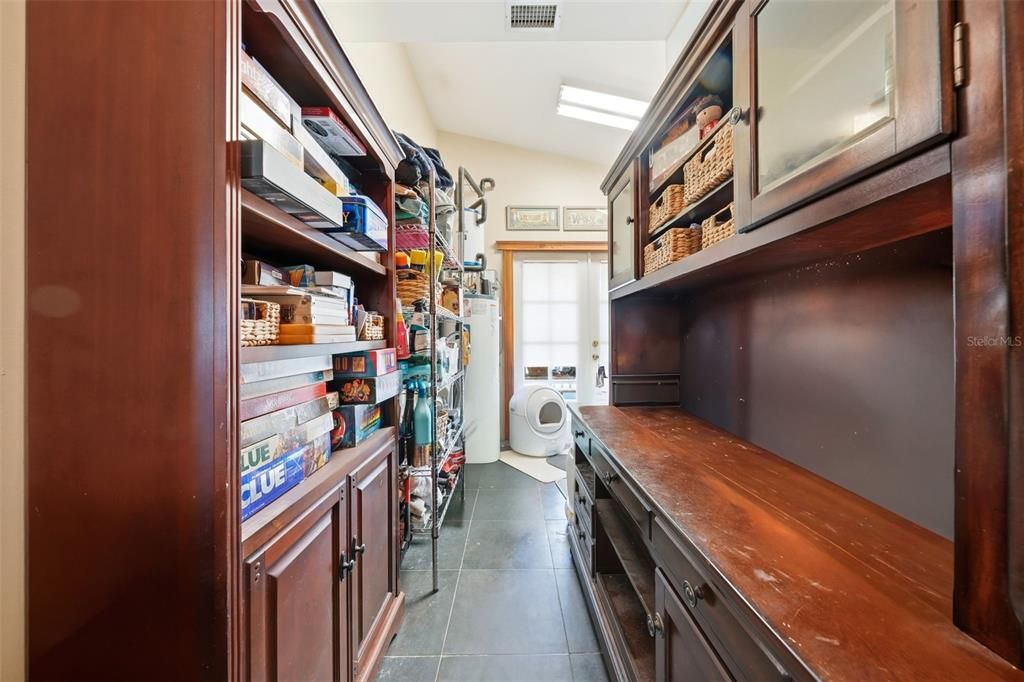 En Venta: $624,900 (4 camas, 3 baños, 2520 Pies cuadrados)