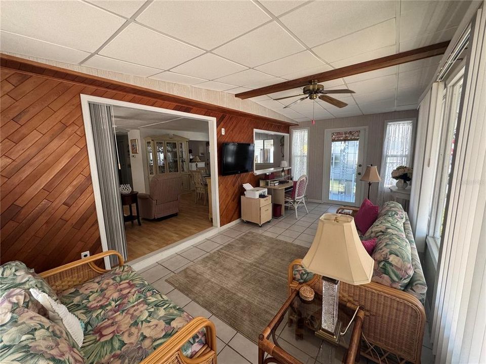 En Venta: $158,000 (2 camas, 2 baños, 960 Pies cuadrados)