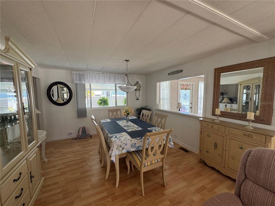 En Venta: $158,000 (2 camas, 2 baños, 960 Pies cuadrados)