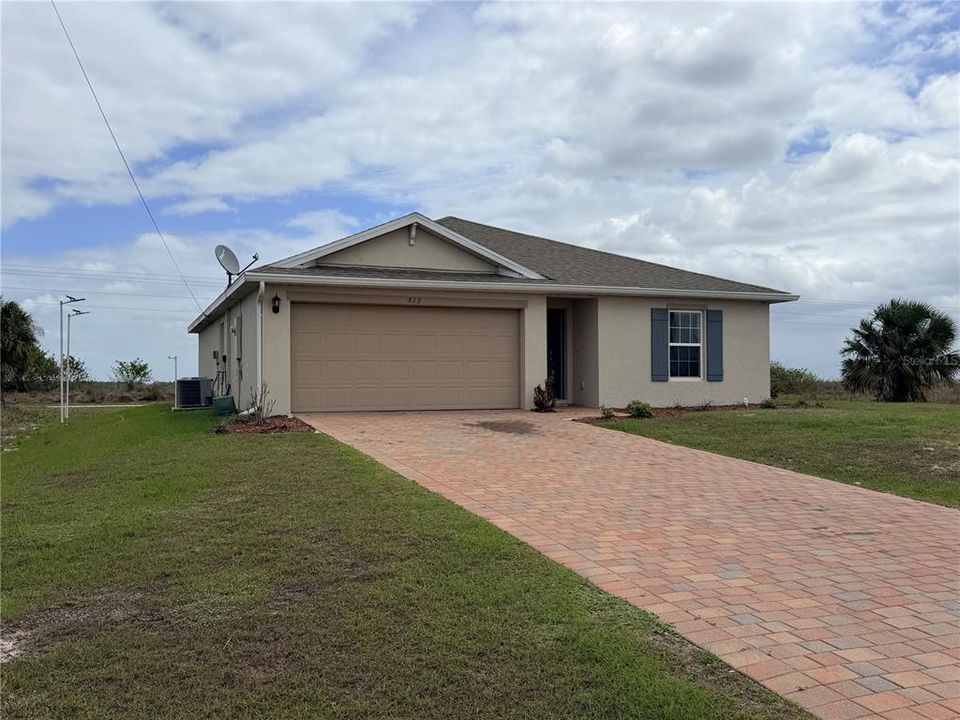 For Rent: $2,000 (4 beds, 2 baths, 1485 Square Feet)