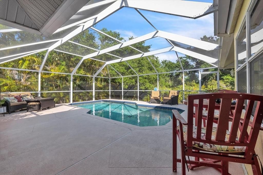 Active With Contract: $350,000 (3 beds, 2 baths, 1757 Square Feet)