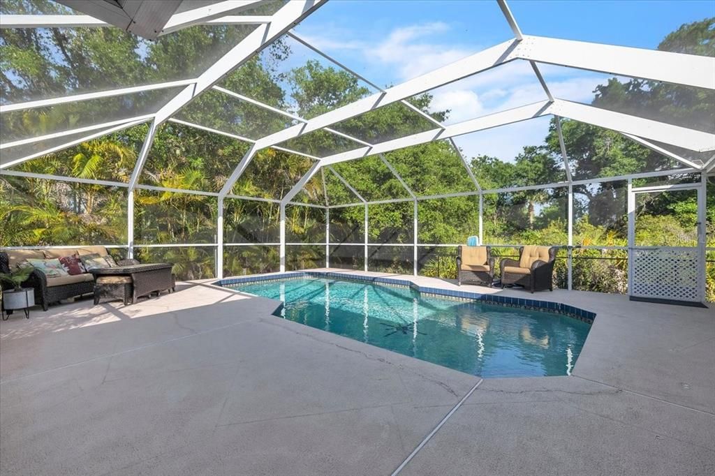 Active With Contract: $350,000 (3 beds, 2 baths, 1757 Square Feet)