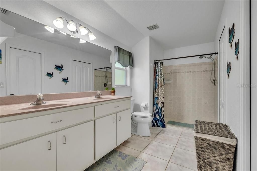 Active With Contract: $350,000 (3 beds, 2 baths, 1757 Square Feet)