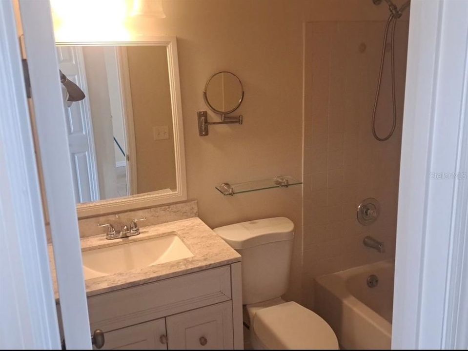 En Venta: $189,900 (2 camas, 2 baños, 874 Pies cuadrados)