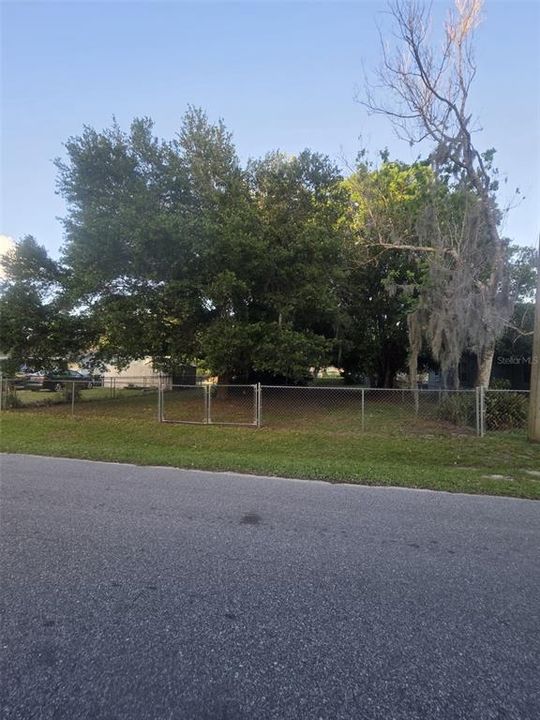 En Venta: $46,000 (0.13 acres)