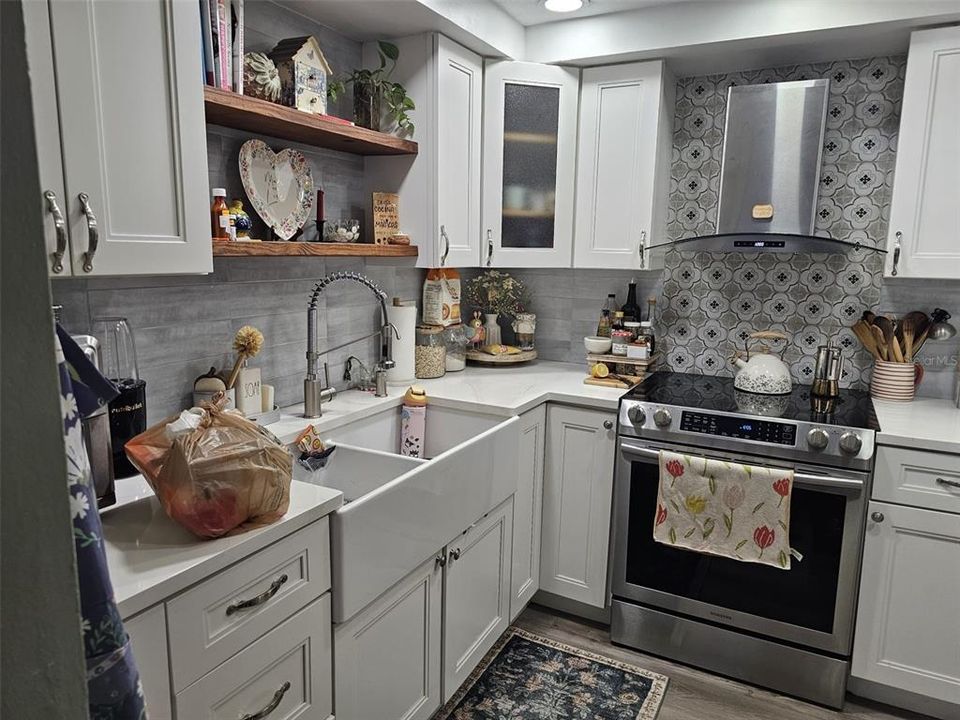 Activo con contrato: $390,000 (3 camas, 2 baños, 1400 Pies cuadrados)