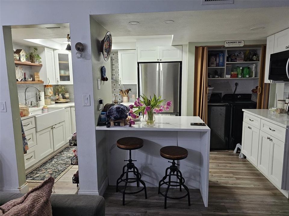 Activo con contrato: $390,000 (3 camas, 2 baños, 1400 Pies cuadrados)