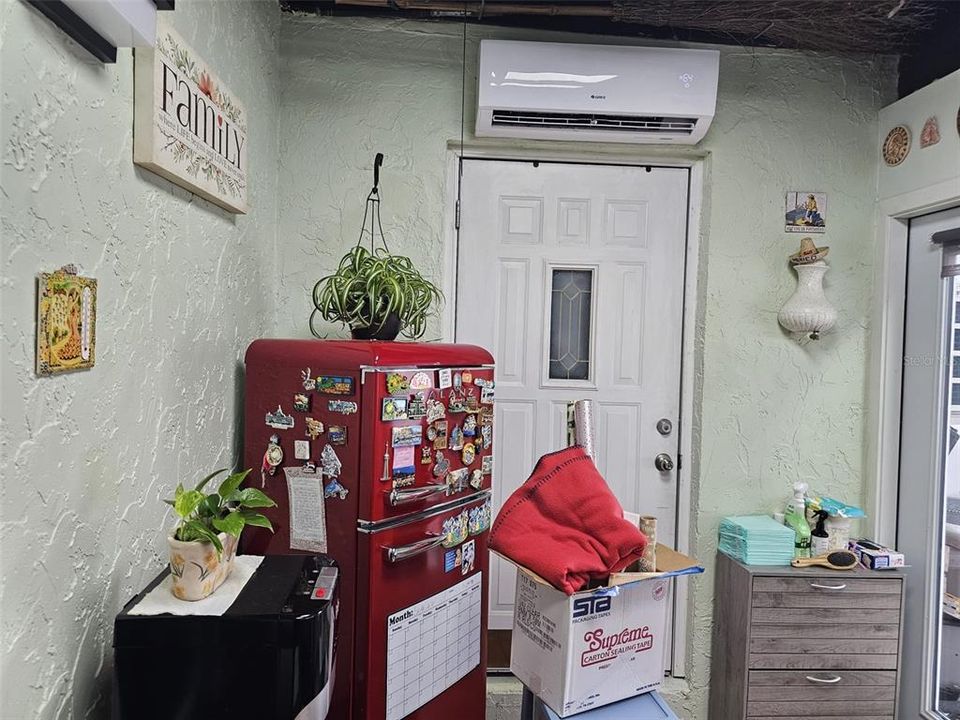 Activo con contrato: $390,000 (3 camas, 2 baños, 1400 Pies cuadrados)