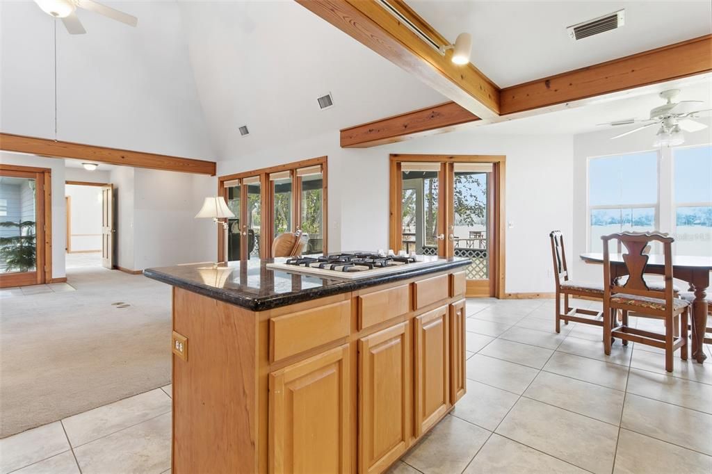 For Sale: $425,000 (2 beds, 2 baths, 1987 Square Feet)