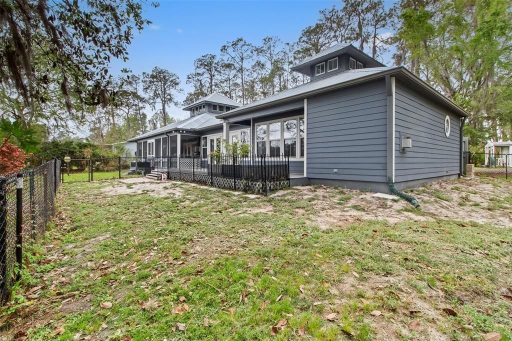 For Sale: $425,000 (2 beds, 2 baths, 1987 Square Feet)