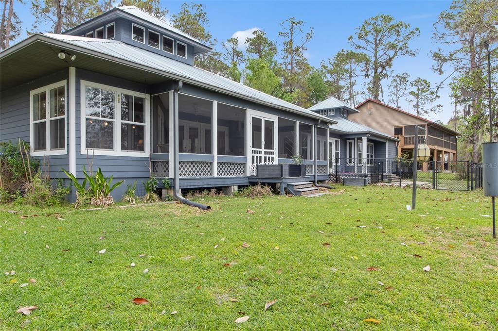 For Sale: $425,000 (2 beds, 2 baths, 1987 Square Feet)