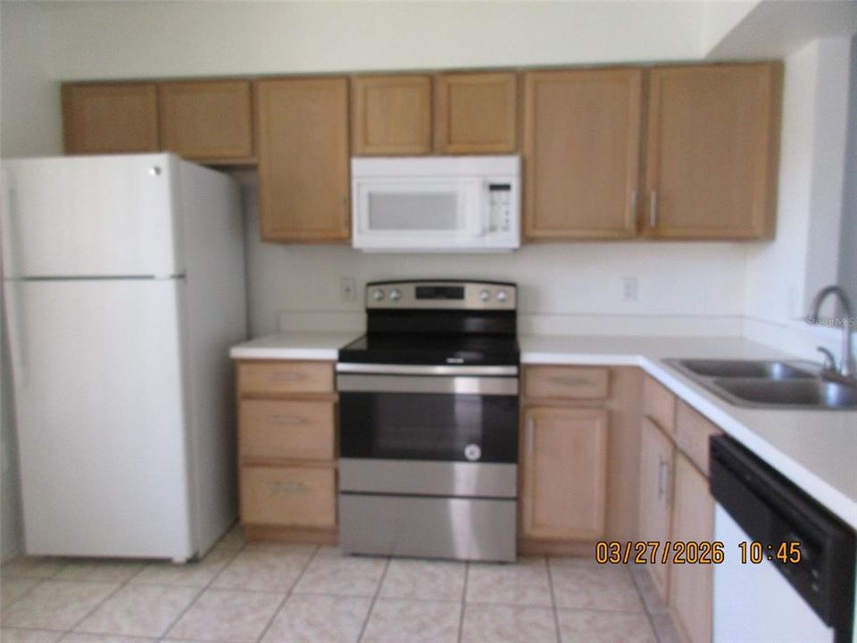 В аренду: $1,595 (2 спален, 2 ванн, 1013 Квадратных фут)