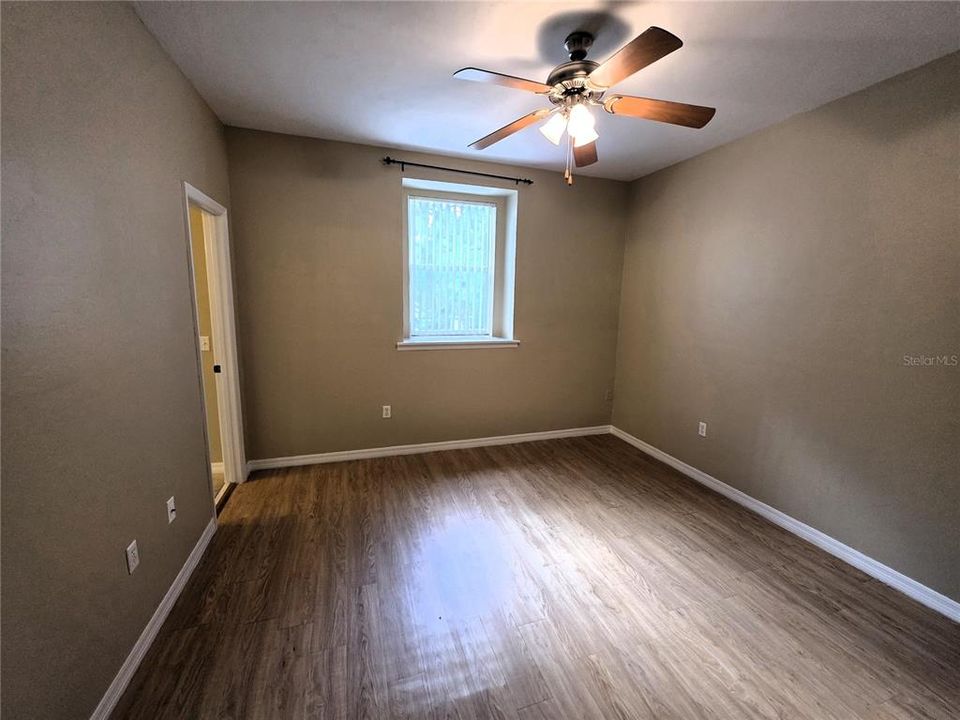 En Venta: $224,900 (3 camas, 3 baños, 1629 Pies cuadrados)