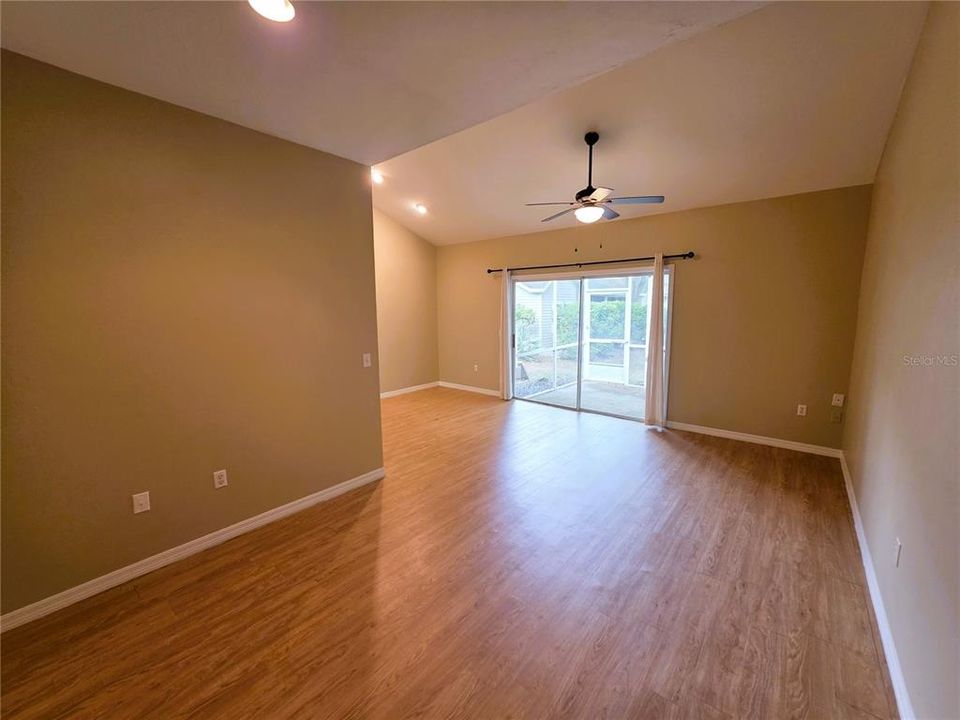 En Venta: $224,900 (3 camas, 3 baños, 1629 Pies cuadrados)