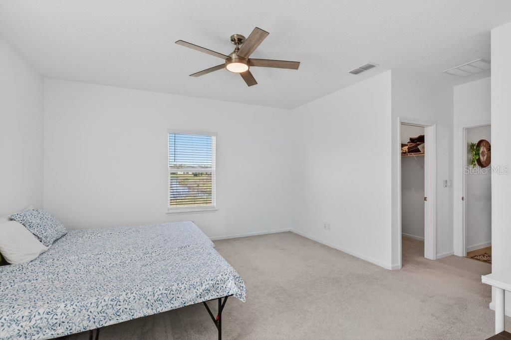 En Venta: $447,500 (4 camas, 3 baños, 2027 Pies cuadrados)