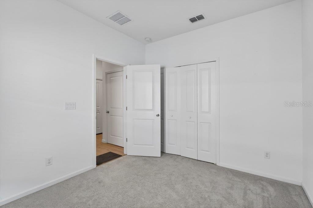 En Venta: $447,500 (4 camas, 3 baños, 2027 Pies cuadrados)