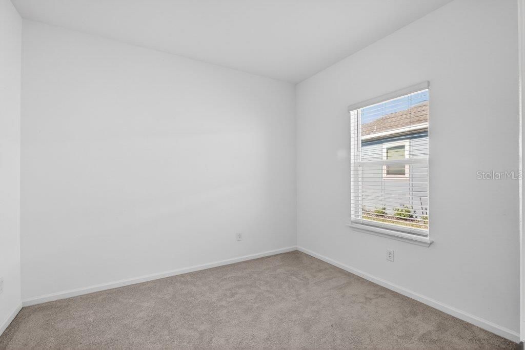 En Venta: $447,500 (4 camas, 3 baños, 2027 Pies cuadrados)