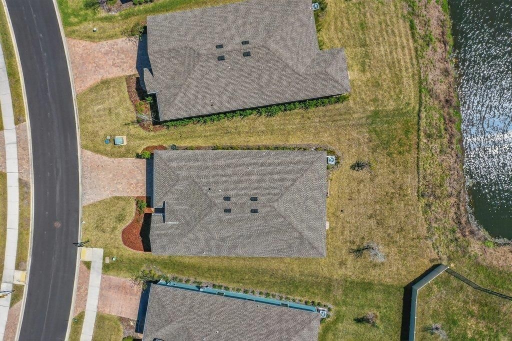 En Venta: $447,500 (4 camas, 3 baños, 2027 Pies cuadrados)