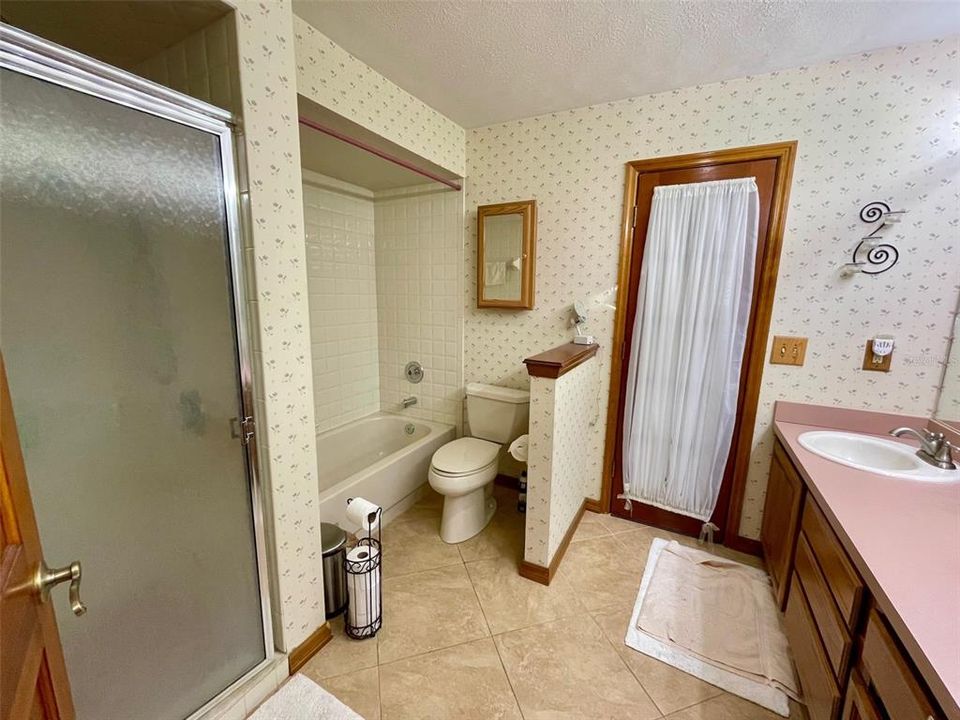 For Sale: $785,000 (4 beds, 2 baths, 2194 Square Feet)