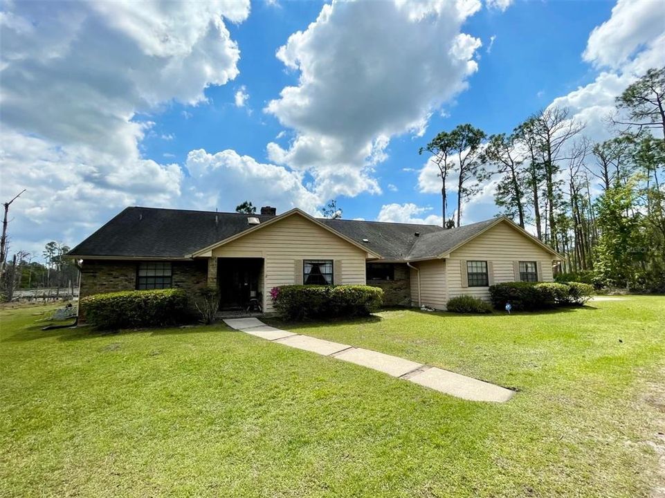For Sale: $785,000 (4 beds, 2 baths, 2194 Square Feet)