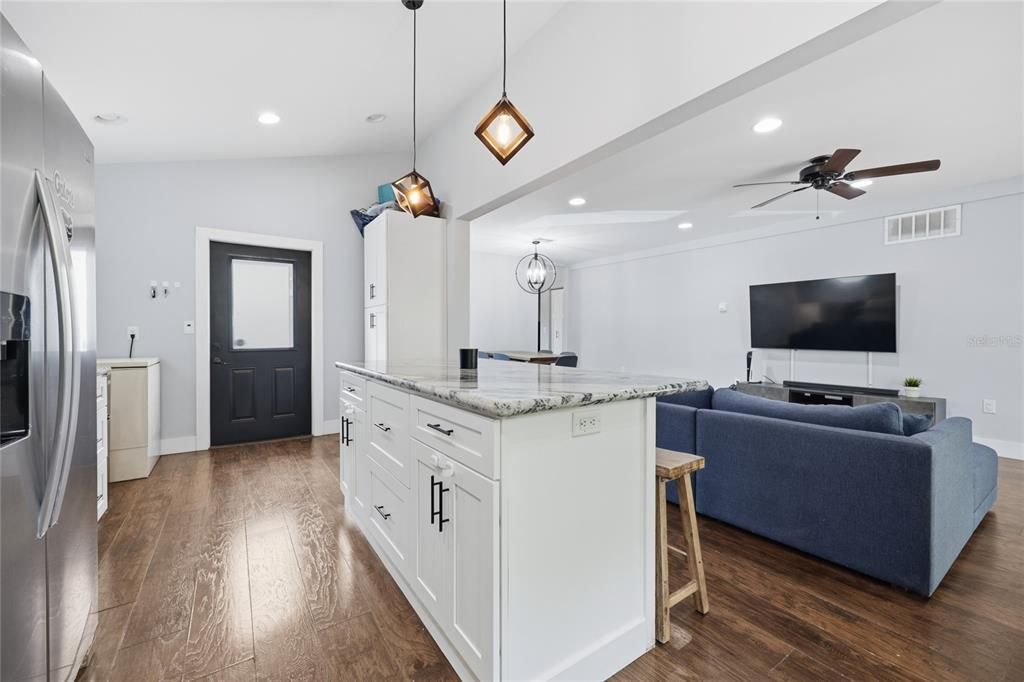 На продажу: $499,000 (4 спален, 3 ванн, 2518 Квадратных фут)