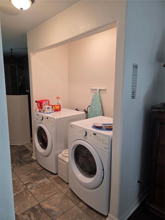 For Sale: $419,000 (3 beds, 2 baths, 1228 Square Feet)