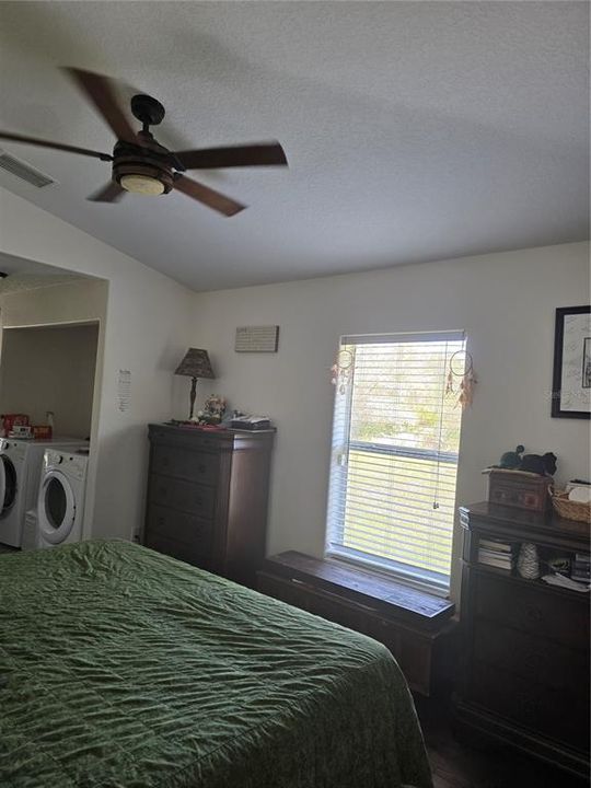 For Sale: $419,000 (3 beds, 2 baths, 1228 Square Feet)