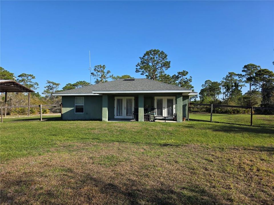 For Sale: $419,000 (3 beds, 2 baths, 1228 Square Feet)