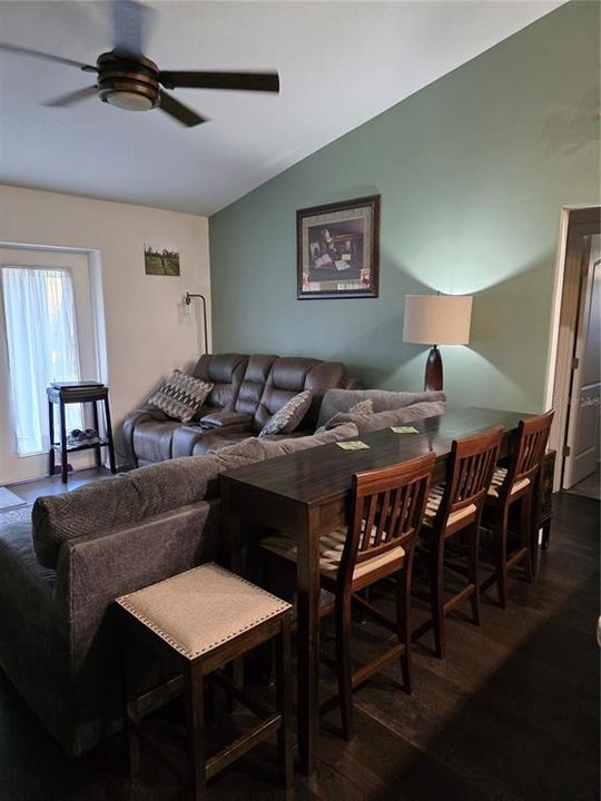 For Sale: $419,000 (3 beds, 2 baths, 1228 Square Feet)