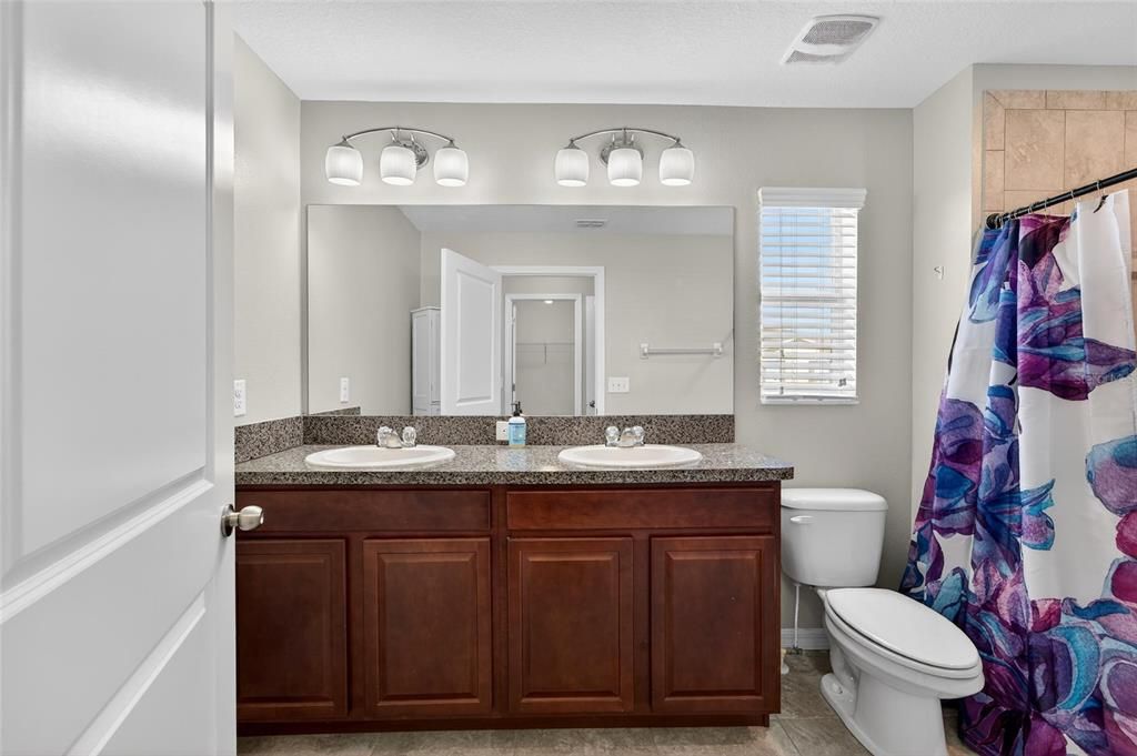 For Sale: $239,000 (2 beds, 2 baths, 1548 Square Feet)