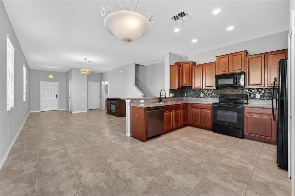 For Sale: $239,000 (2 beds, 2 baths, 1548 Square Feet)