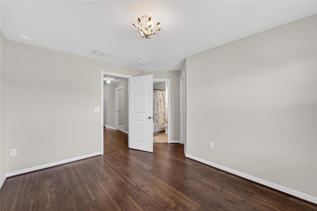 For Sale: $239,000 (2 beds, 2 baths, 1548 Square Feet)