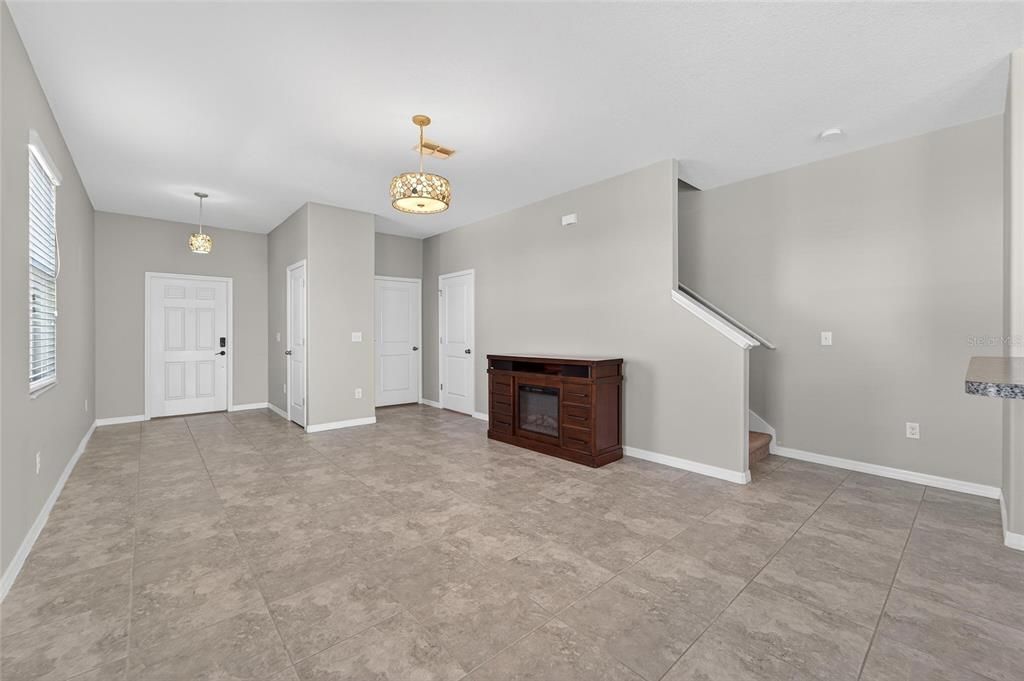 For Sale: $239,000 (2 beds, 2 baths, 1548 Square Feet)