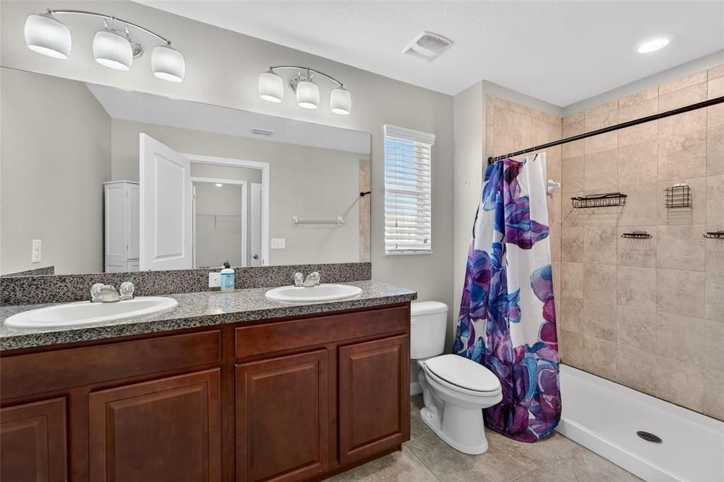 For Sale: $239,000 (2 beds, 2 baths, 1548 Square Feet)