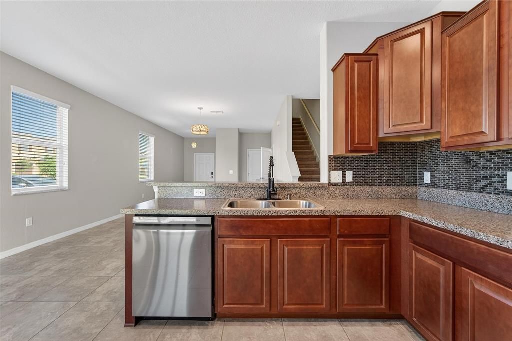 For Sale: $239,000 (2 beds, 2 baths, 1548 Square Feet)