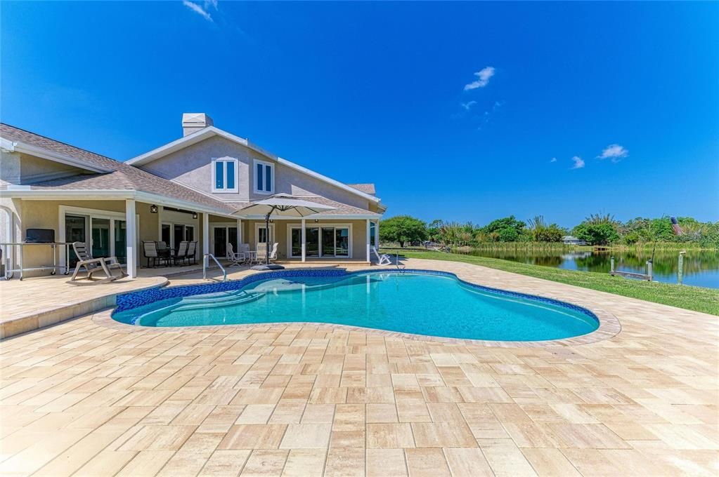 На продажу: $2,499,999 (5 спален, 3 ванн, 4495 Квадратных фут)