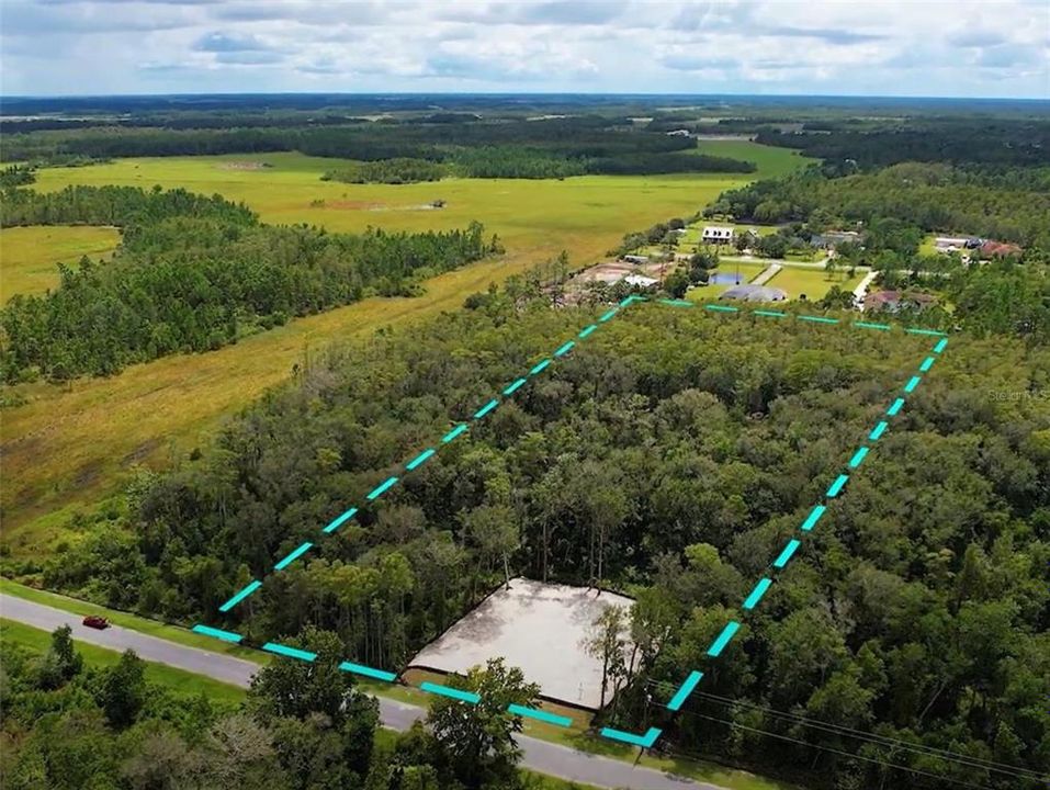 На продажу: $289,000 (2.17 acres)