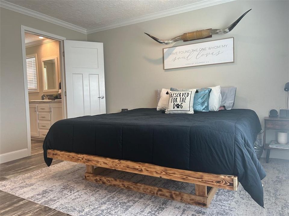 For Sale: $249,900 (3 beds, 2 baths, 1248 Square Feet)