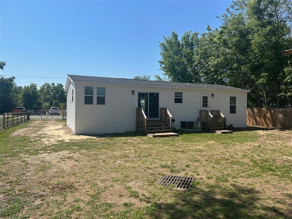 For Sale: $249,900 (3 beds, 2 baths, 1248 Square Feet)