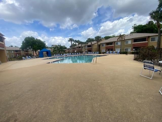 For Sale: $169,900 (2 beds, 2 baths, 1126 Square Feet)