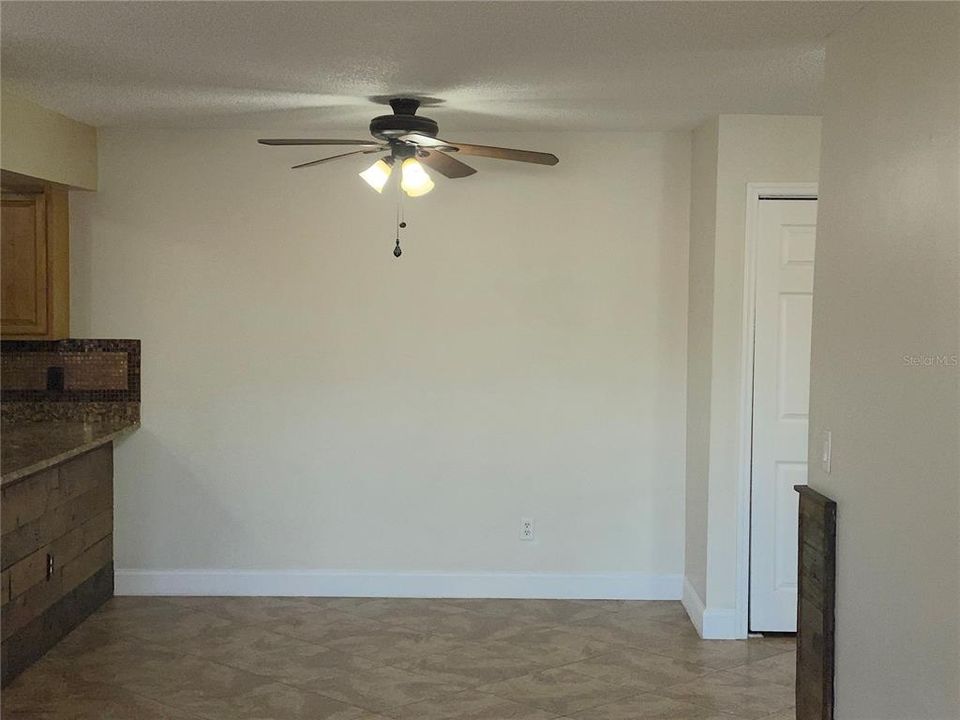 En Venta: $182,500 (2 camas, 2 baños, 1126 Pies cuadrados)