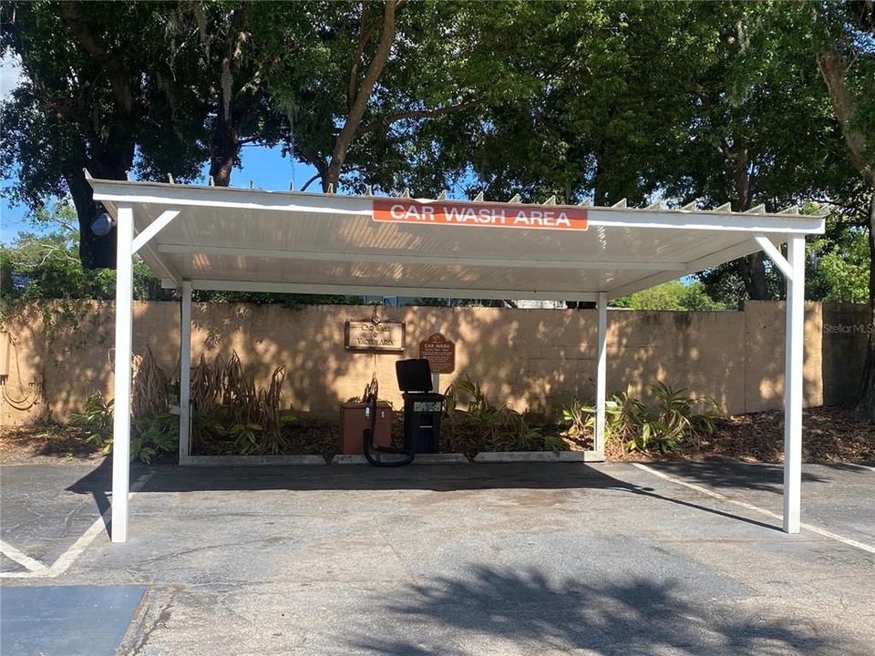 For Sale: $169,900 (2 beds, 2 baths, 1126 Square Feet)