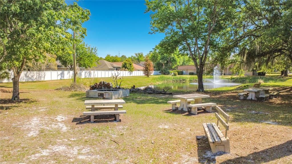 En Venta: $265,000 (3 camas, 3 baños, 1728 Pies cuadrados)