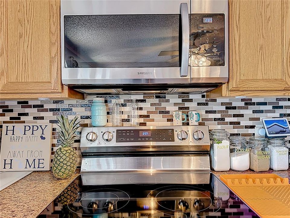 En Venta: $265,000 (3 camas, 3 baños, 1728 Pies cuadrados)
