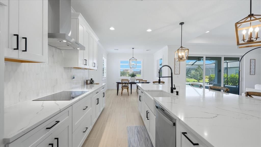 En Venta: $889,000 (4 camas, 3 baños, 2805 Pies cuadrados)