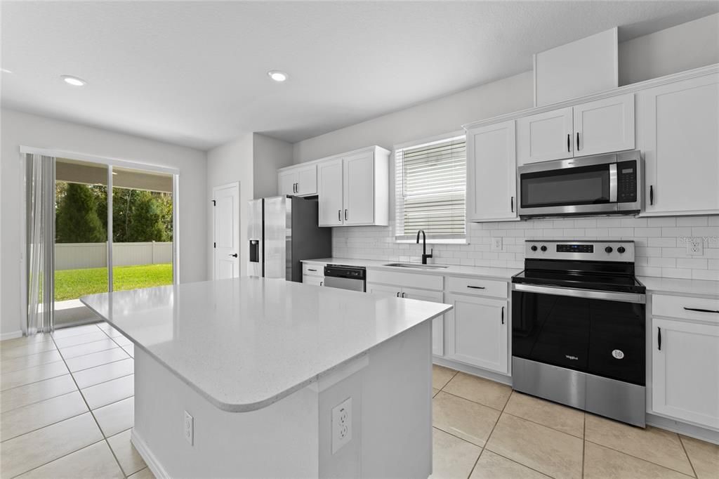 For Rent: $2,500 (3 beds, 2 baths, 1822 Square Feet)