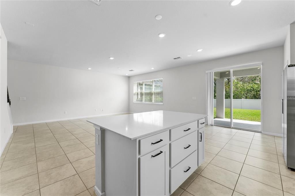 For Rent: $2,500 (3 beds, 2 baths, 1822 Square Feet)