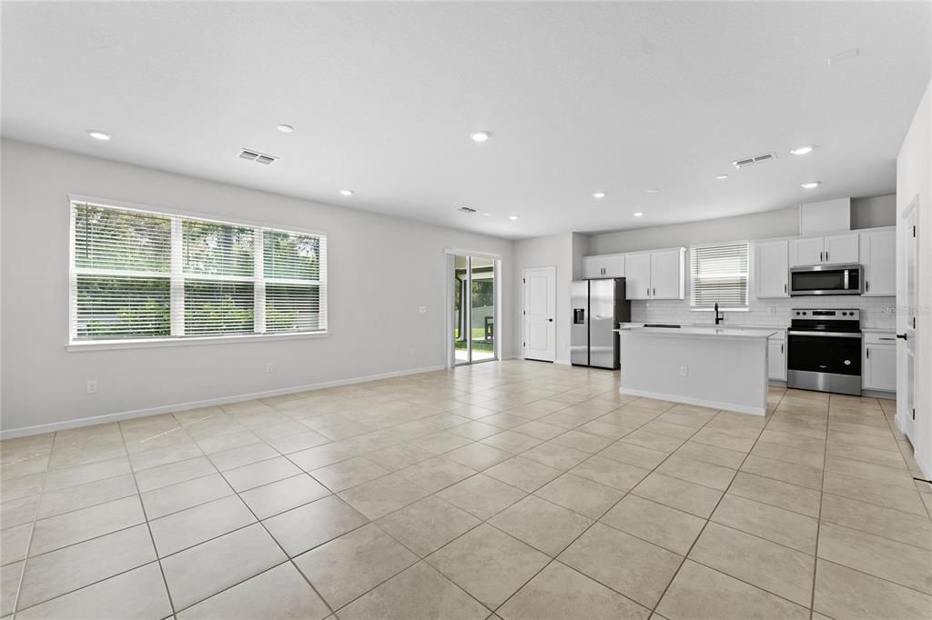For Rent: $2,500 (3 beds, 2 baths, 1822 Square Feet)