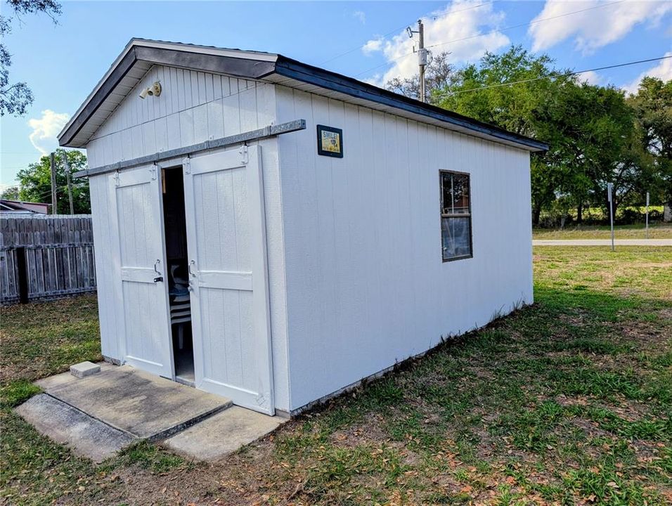 For Sale: $173,000 (2 beds, 2 baths, 836 Square Feet)